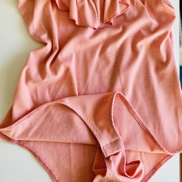 90’s Pretty in Pink Ruffle Bodysuit- L - Picture 7 of 9